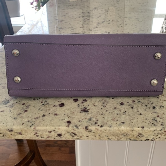 Michael Kors handbag- Excellent condition and rare color! - Picture 2 of 4